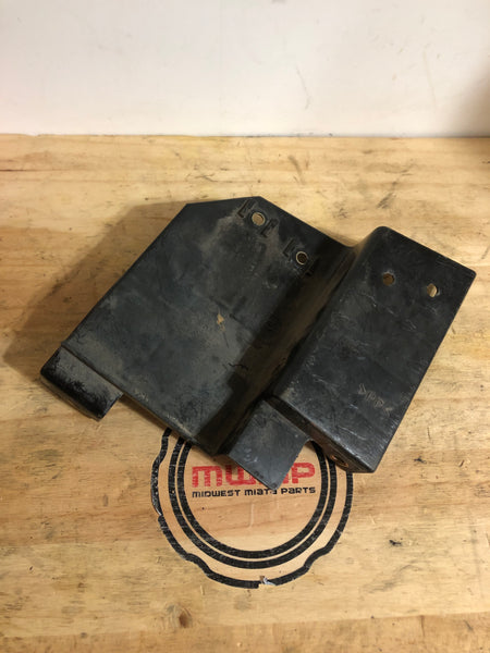 1999-2005 Mazda Miata AC Relay Mount Bracket Baffle BP4W-13-204A