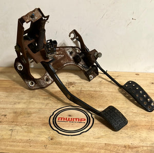 1990-2005 Mazda Miata Manual Gas and Brake Pedal Assembly NA01-43-030