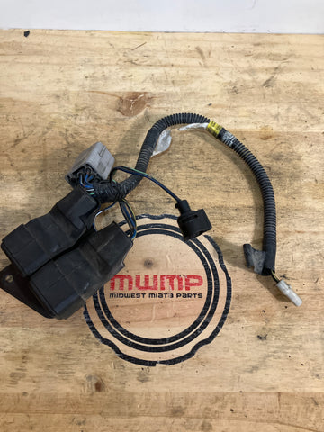 1994-1997 Mazda Miata AC Relay and Pig Tail NA75-61-545
