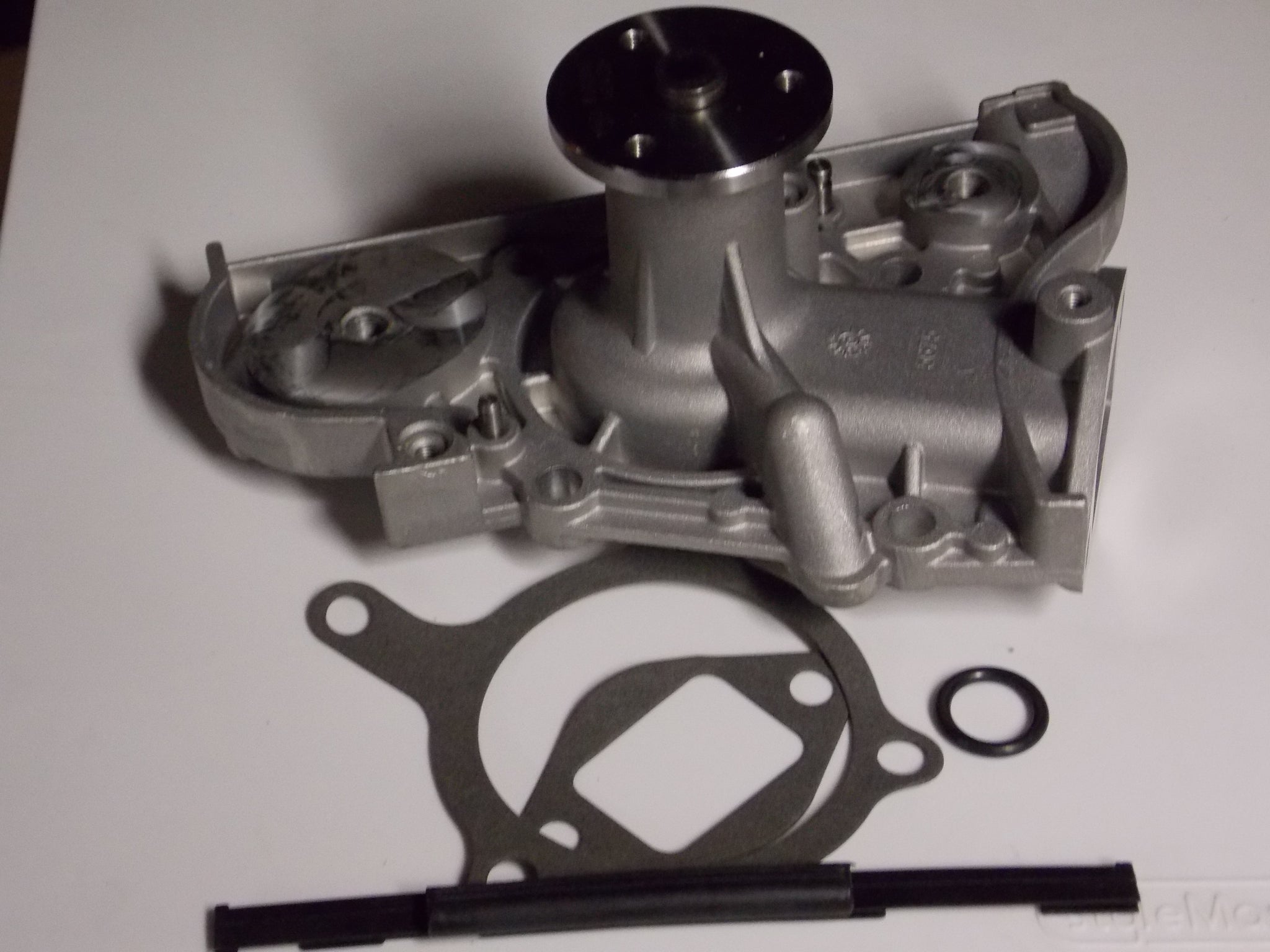 1990-1993 Mazda Miata Gates NA6 1.6 Water Pump