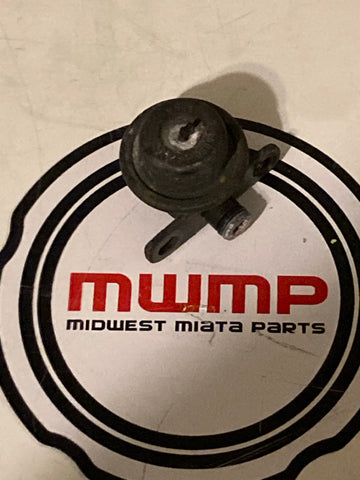 1999-2000 Mazda Miata NB1 Fuel Pressure Regulator Valve