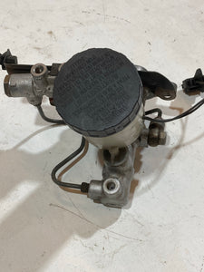 1990-1997 Mazda Miata Brake Master Cylinder with reservoir and cap